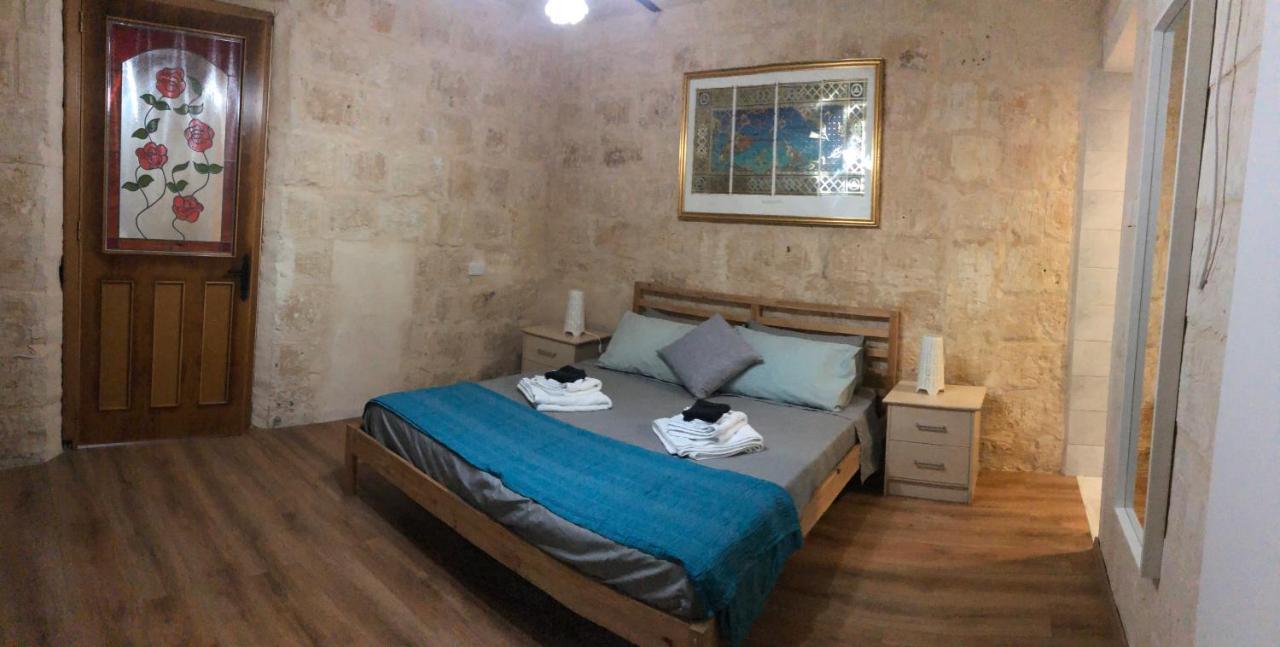 Floriana Cosy Townhouseアパートメント エクステリア 写真