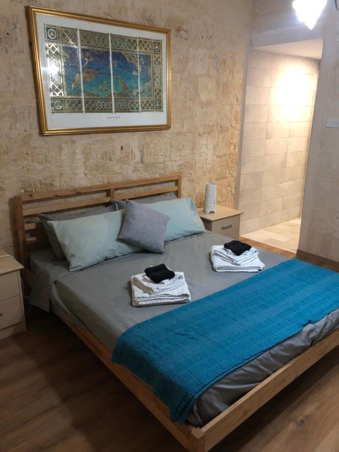 Floriana Cosy Townhouseアパートメント エクステリア 写真