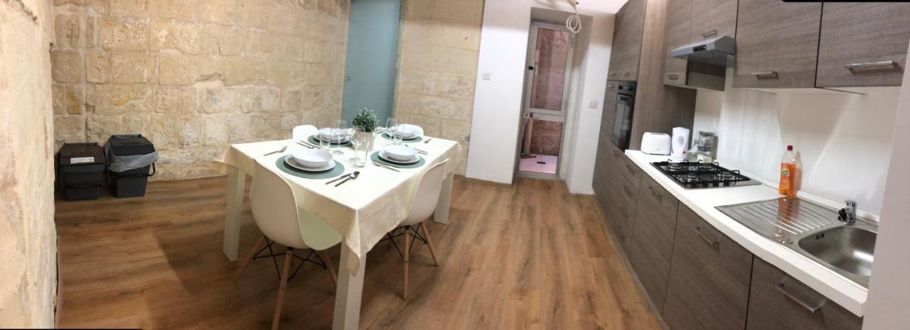 Floriana Cosy Townhouseアパートメント エクステリア 写真