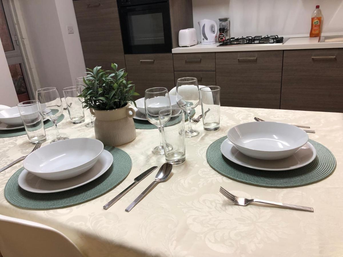 Floriana Cosy Townhouseアパートメント エクステリア 写真